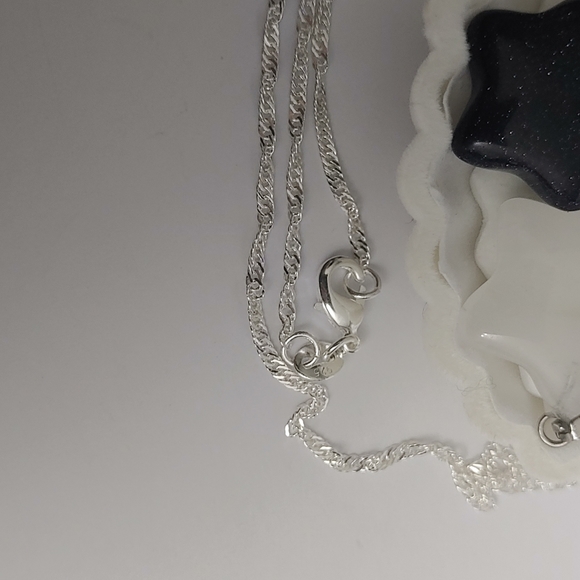 925 Gemstone Starfish Necklace - Picture 9 of 10